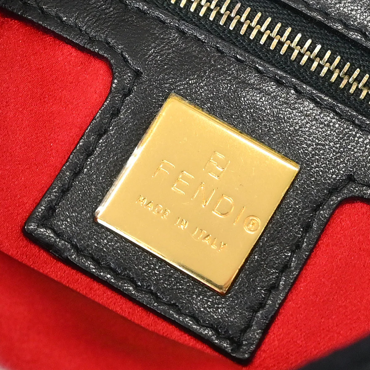 Fendi 2000 Suede Baguette Handbag - Image 9