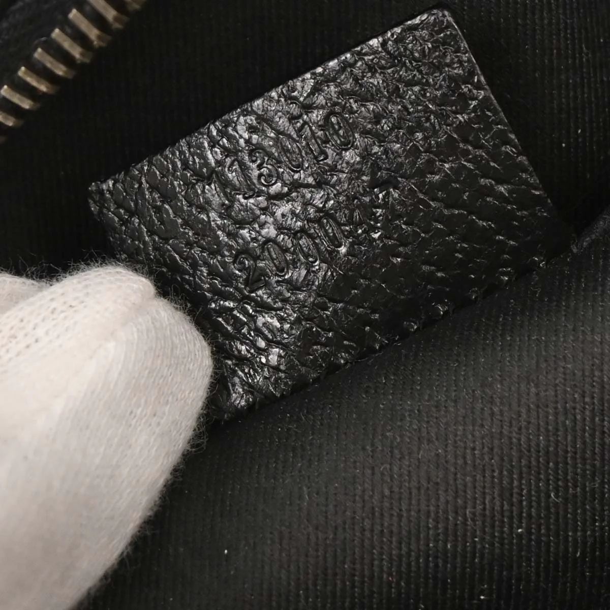 Gucci Black GG Handbag - Image 10