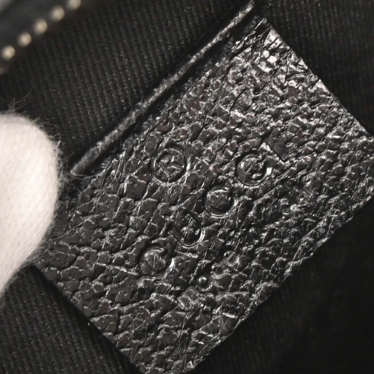 Gucci Black GG Handbag - Image 9