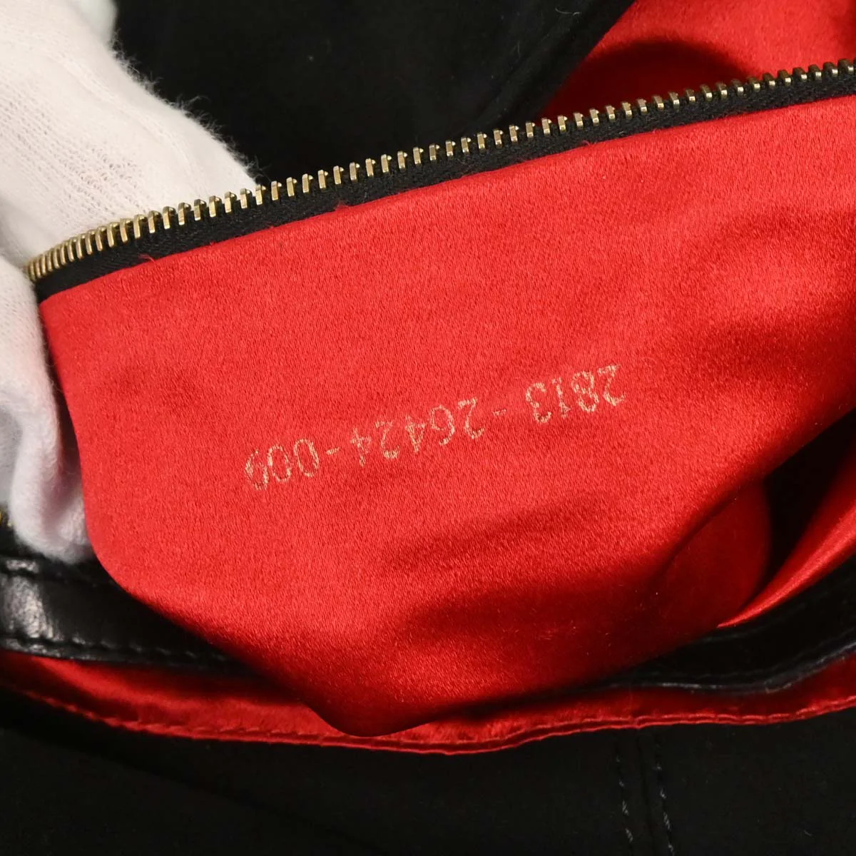 Fendi Black Suede Baguette Handbag - Image 10