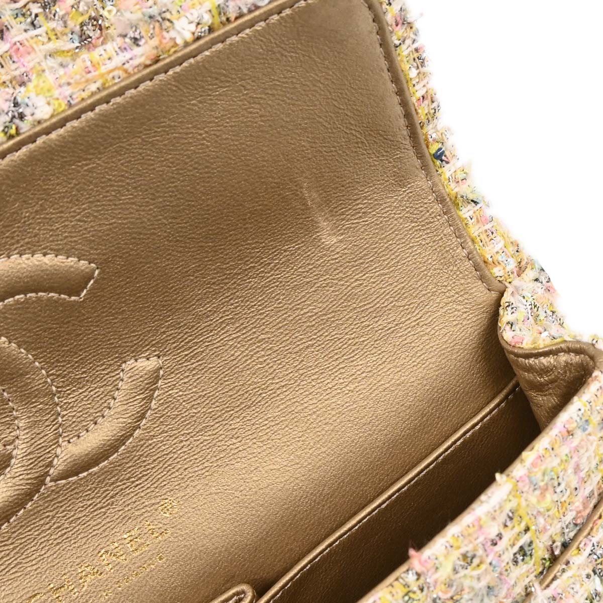Chanel 2010-2011 Light Pink Tweed 2.55 Medium Classic Double Flap Shoulder Bag - Image 7