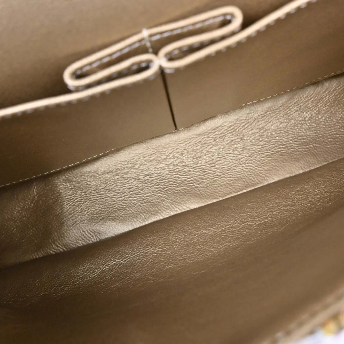 Chanel 2010-2011 Light Pink Tweed 2.55 Medium Classic Double Flap Shoulder Bag - Image 9