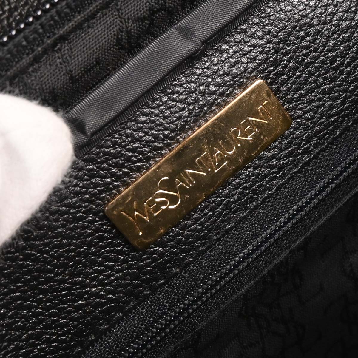 Yves Saint Laurent Black Shoulder Bag - Image 10