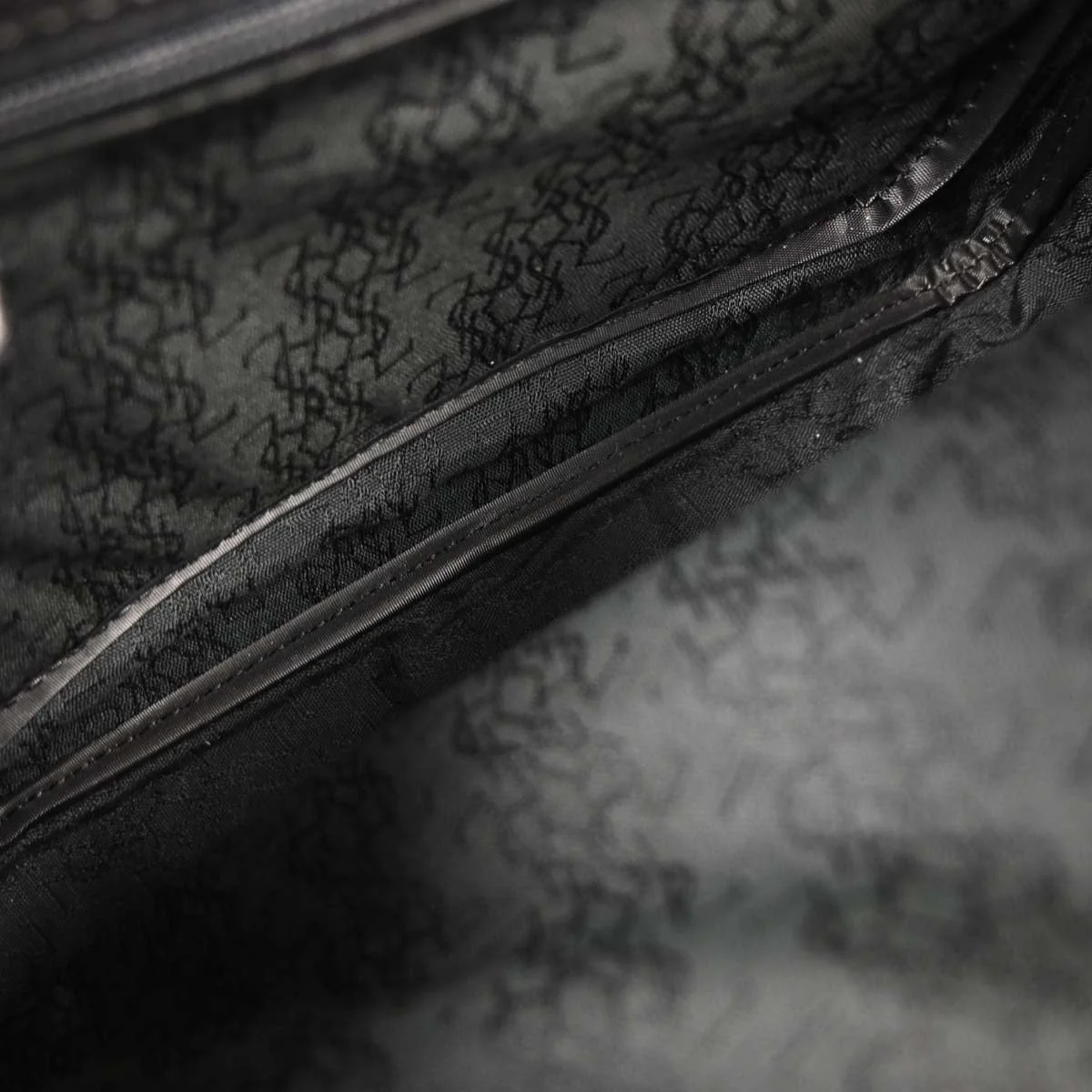 Yves Saint Laurent Black Shoulder Bag - Image 9