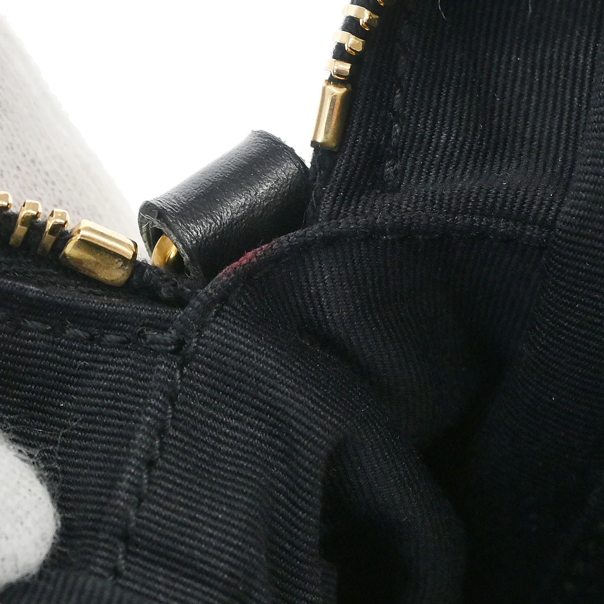 Saint Laurent Black Lou Shoulder Bag - Image 8