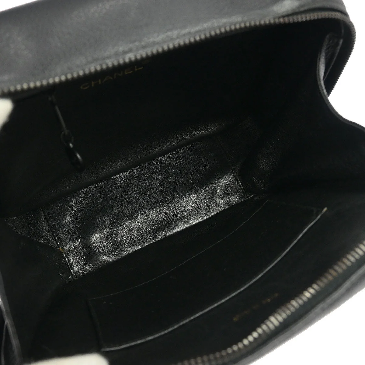 Chanel 1997-1999 Black Calfskin Handbag - Image 7