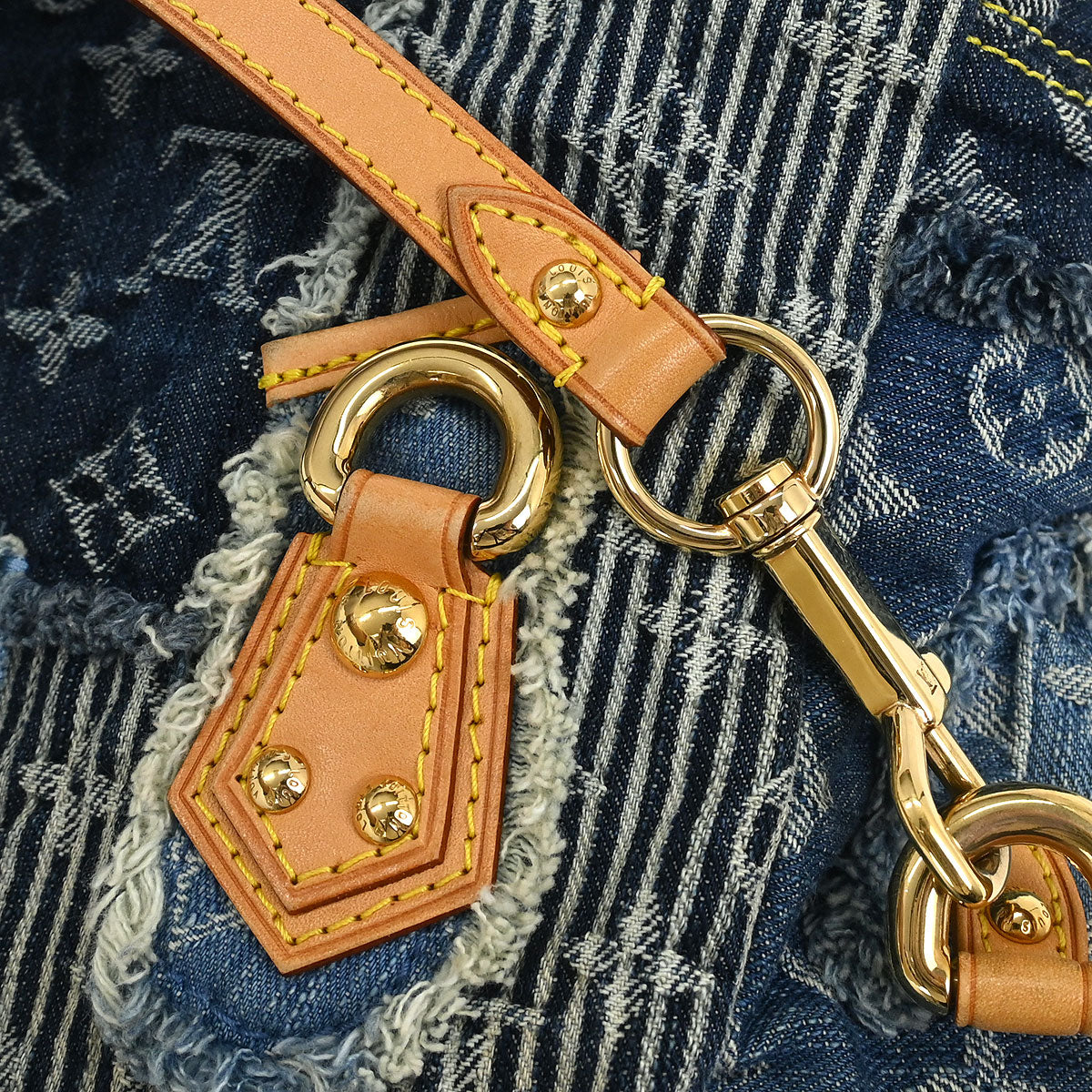 Louis Vuitton 2007 Monogram Denim Patchwork Postie 2way Handbag M95374 - Image 7