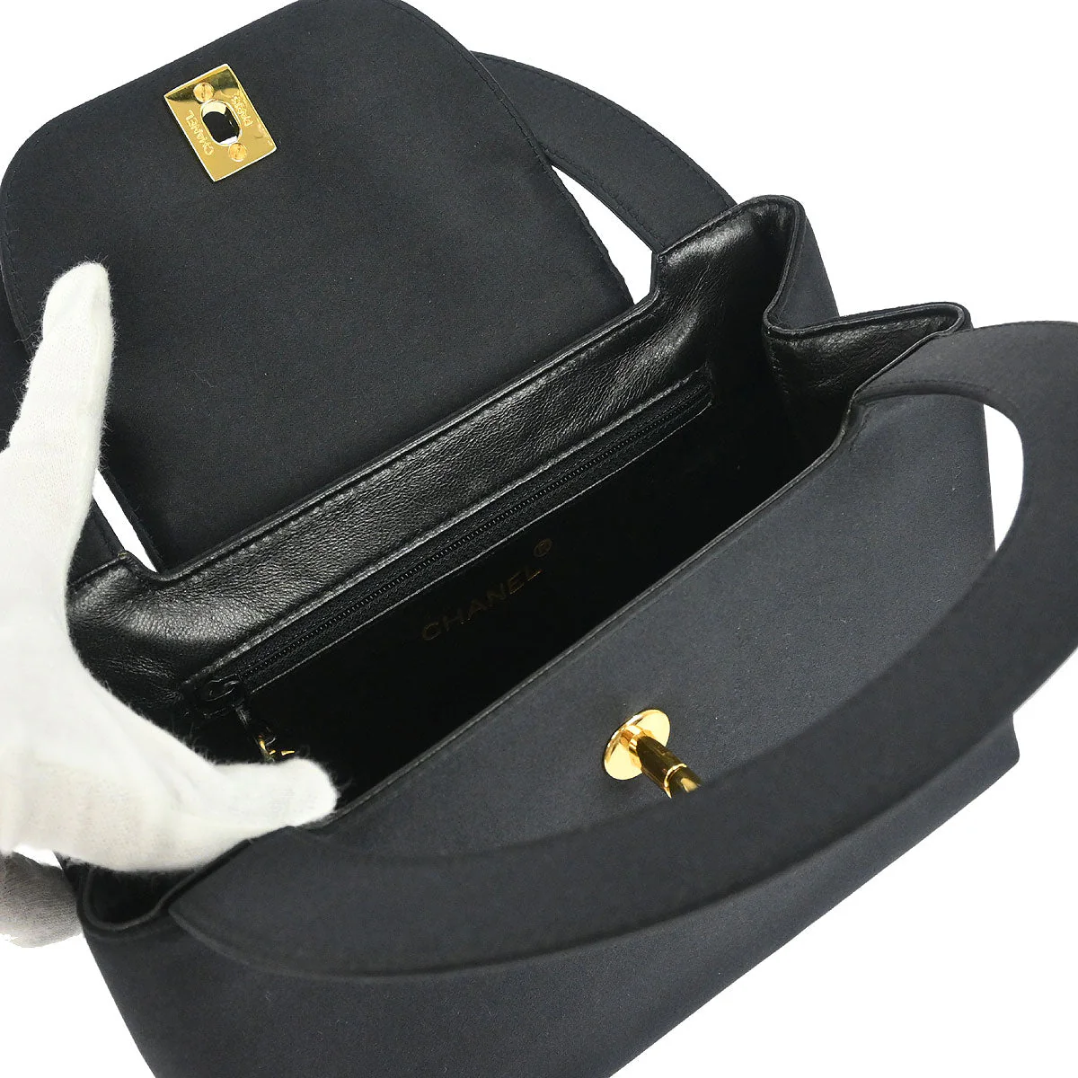 Chanel 1997-1999 Black Satin Handbag - Image 7