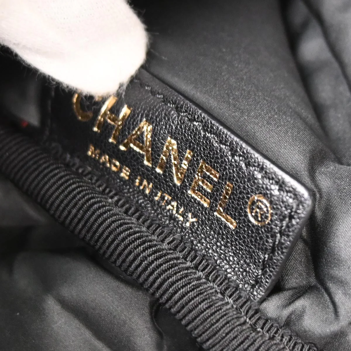 Chanel 2017 Olive Green Calfskin Bubble Quilt Shoulder Bag - Image 9