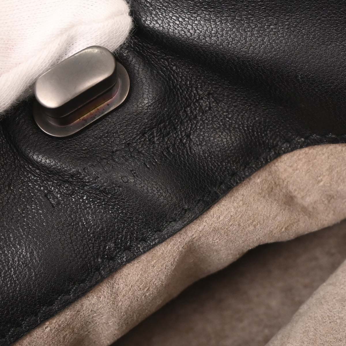 Bottega Veneta Black Intrecciato Shoulder Bag - Image 7