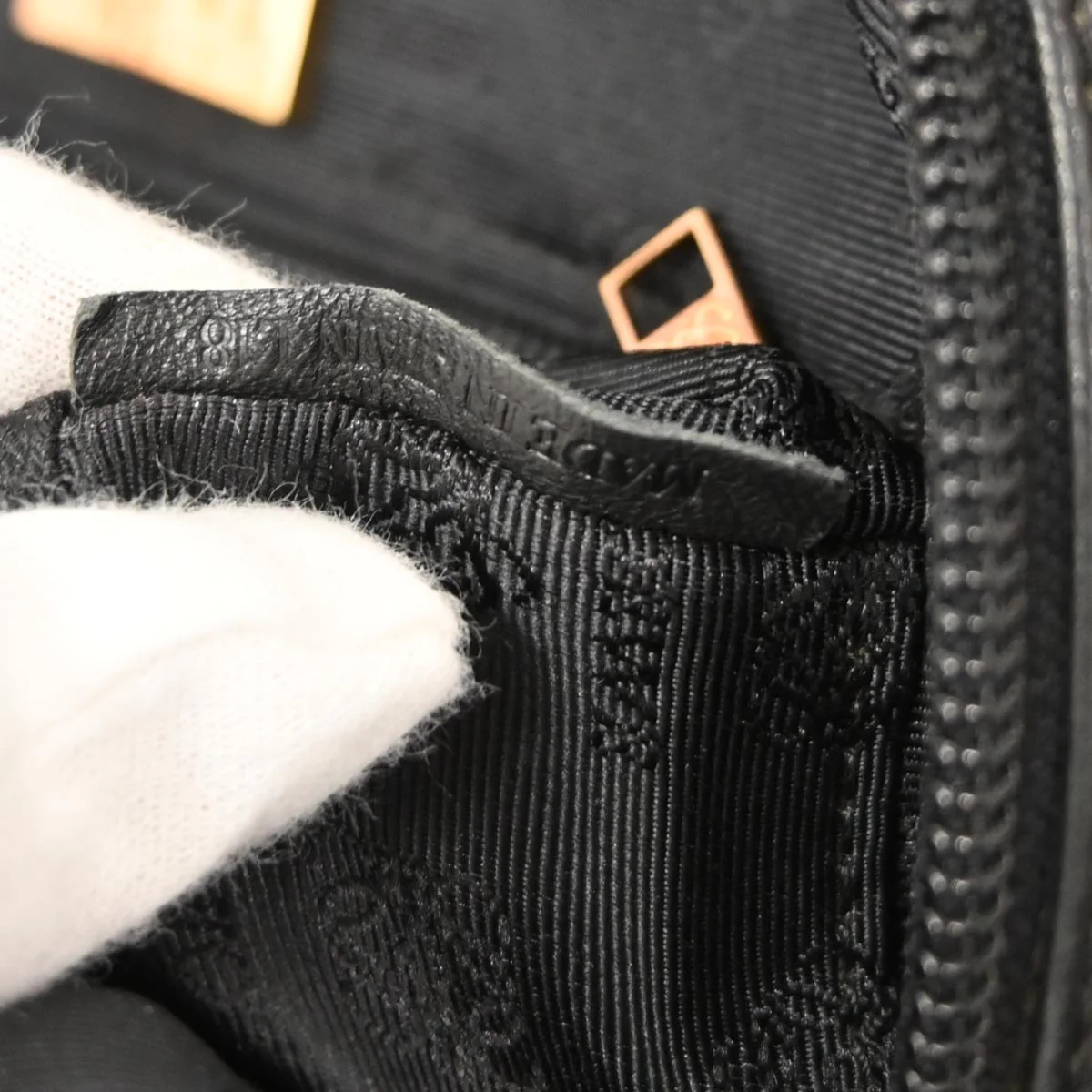 Loewe Black Leather Handbag L18 - Image 10