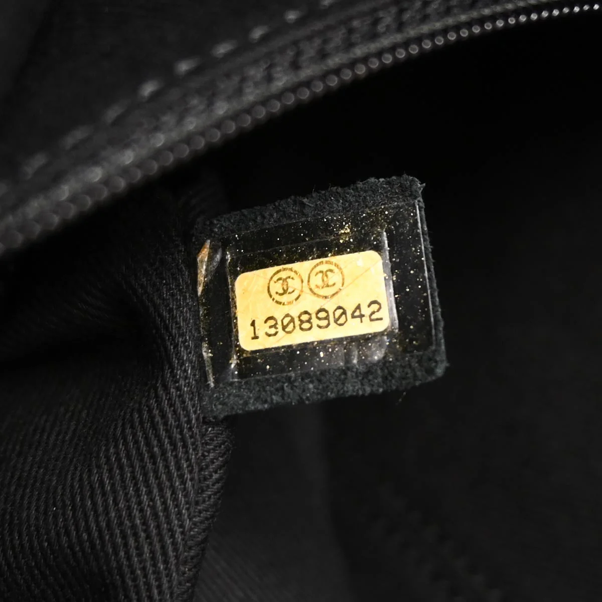 Chanel 2009-2010 Black Faux Fur Tote Handbag - Image 10
