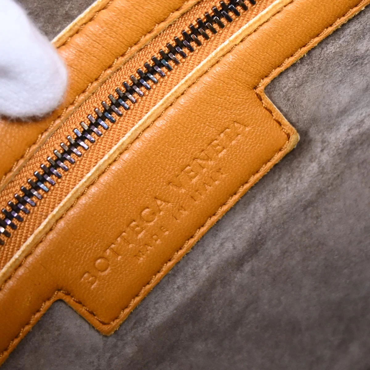 Bottega Veneta Orange Intrecciato Hobo Handbag - Image 9