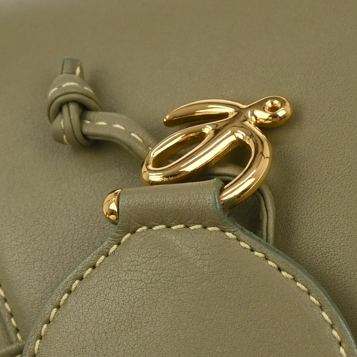 Loewe Khaki Leather Drawstring Shoulder Bag - Image 6