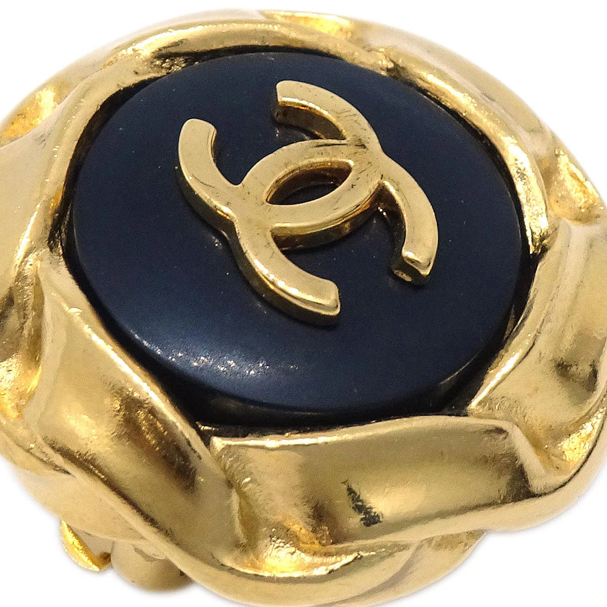 Chanel Black Button Clip-On Earrings 96P - Image 2