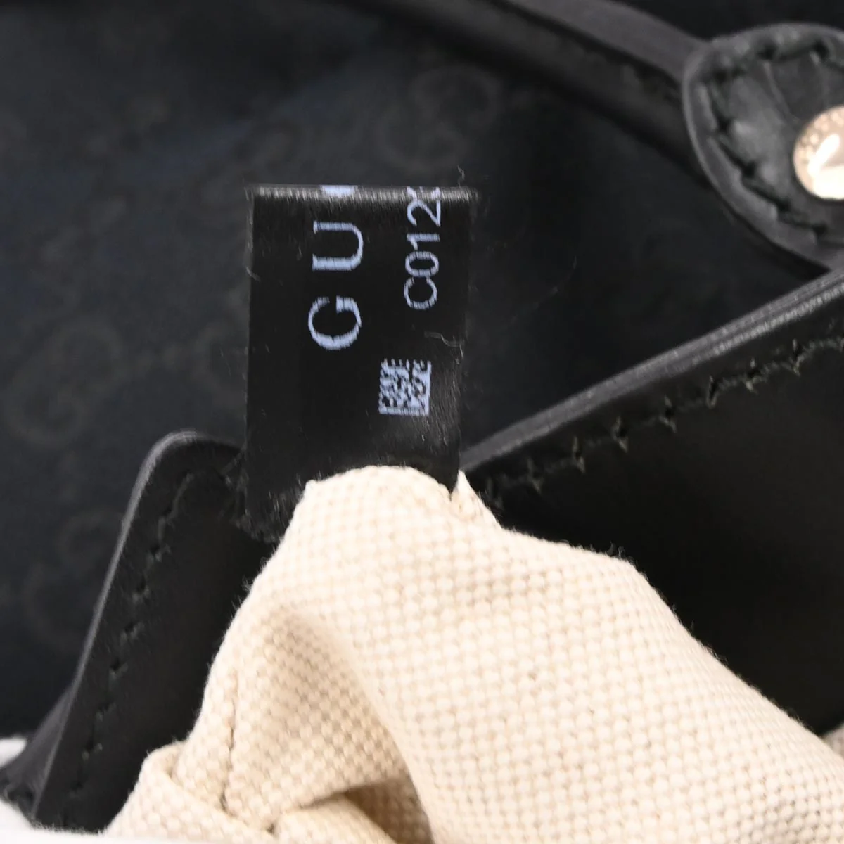 Gucci Black Sukey GG Tote Bag - Image 11