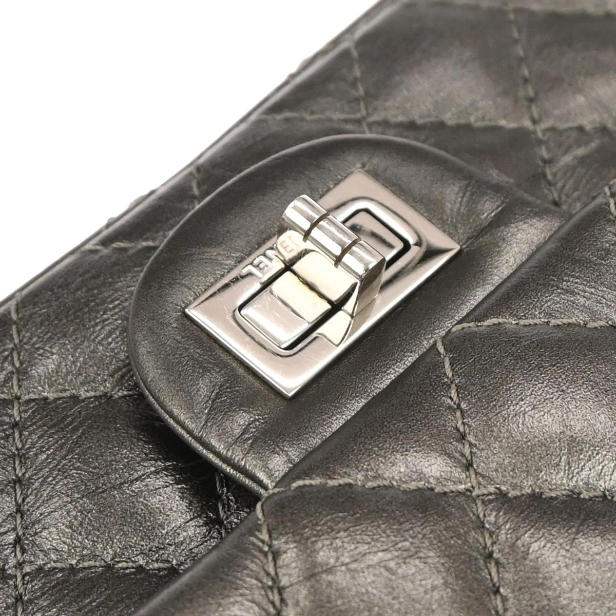 Chanel 2017-2018 Silver Calfskin 2.55 Medium Classic Double Flap Shoulder Bag - Image 4