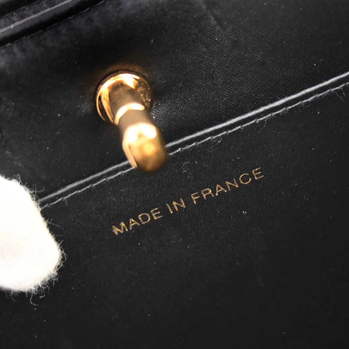 Chanel 1997-1999 Black Velvet Double Sided Turnlock Handbag - Image 9