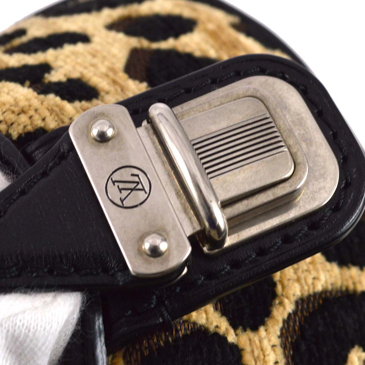 Louis Vuitton 2012 Leopard Baby M94257 - Image 5