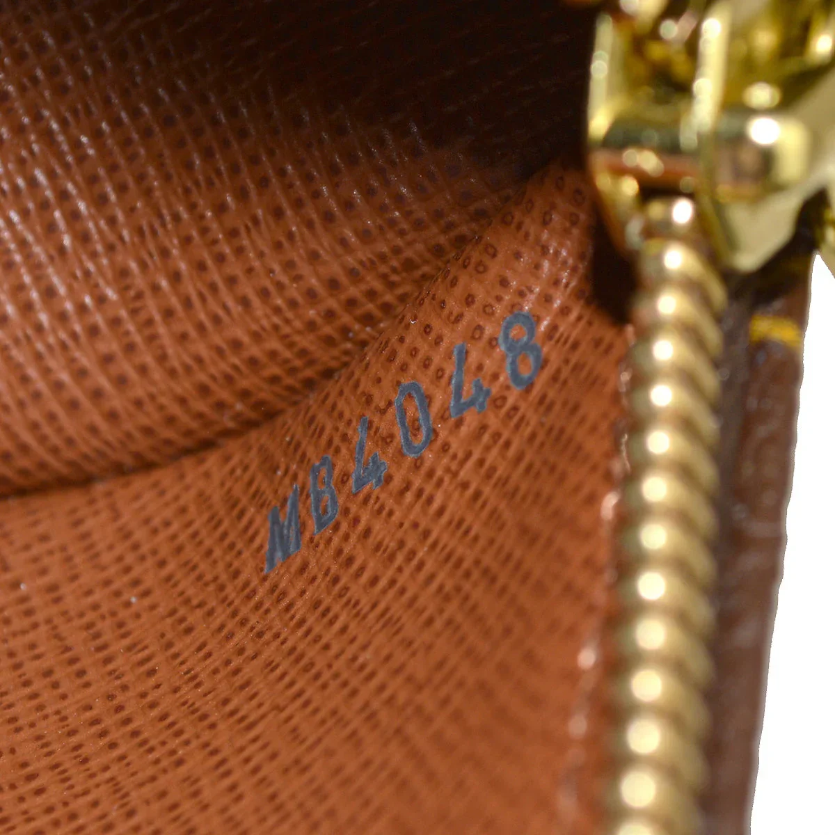 Louis Vuitton 2008 x Comme des Garcons Monogram Papillon 26 M40266 - Image 10