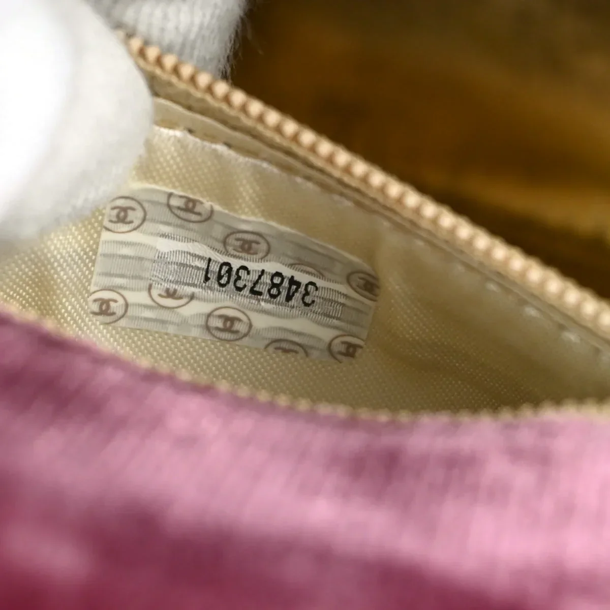 Chanel 1994-1996 Purple Velvet Handbag - Image 9