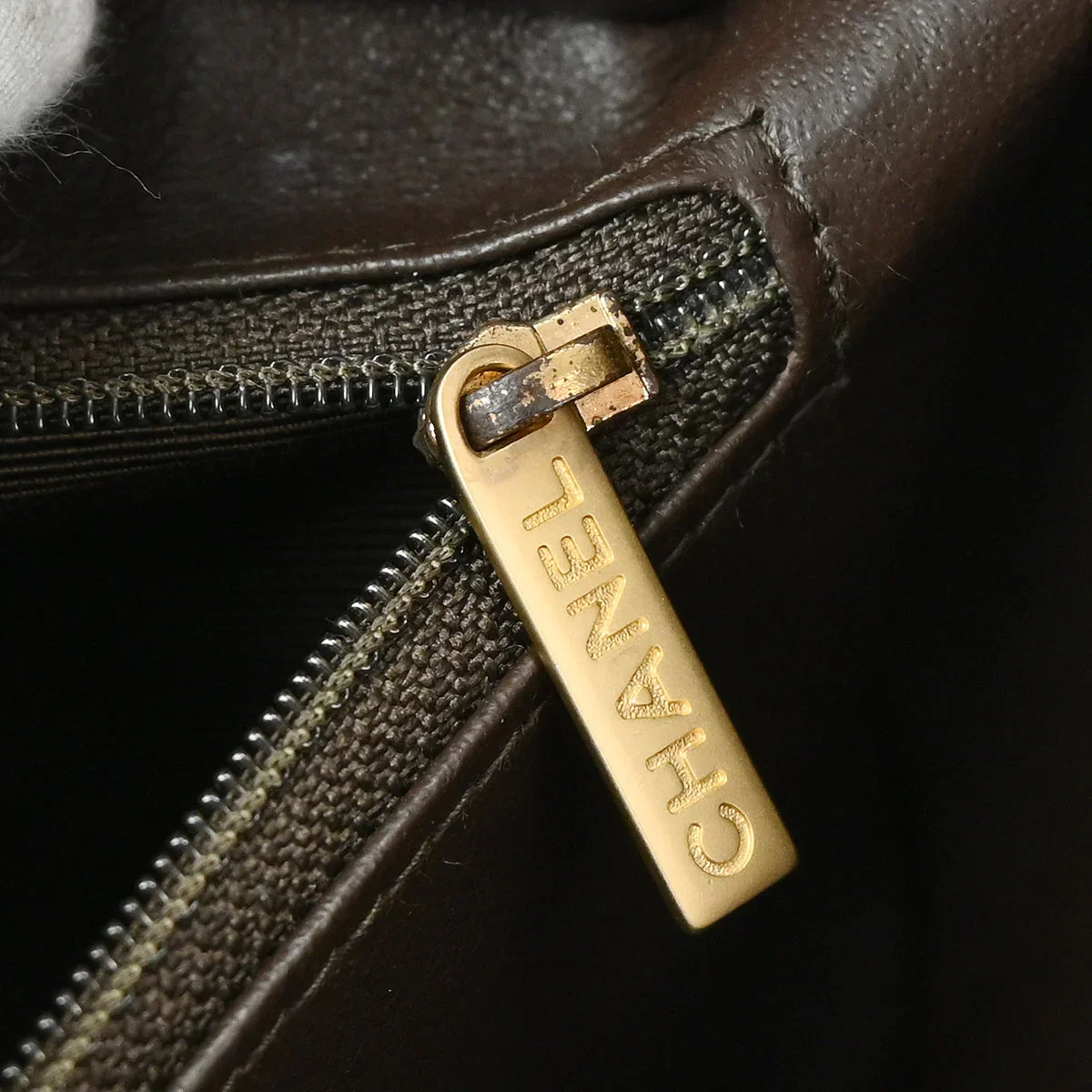 Chanel 2002-2003 Gray Velvet COCO Handbag - Image 10