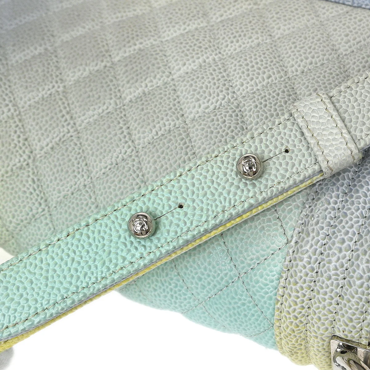 Boy Chanel 2018 Pastel Color Caviar Medium Shoulder Bag - Image 4