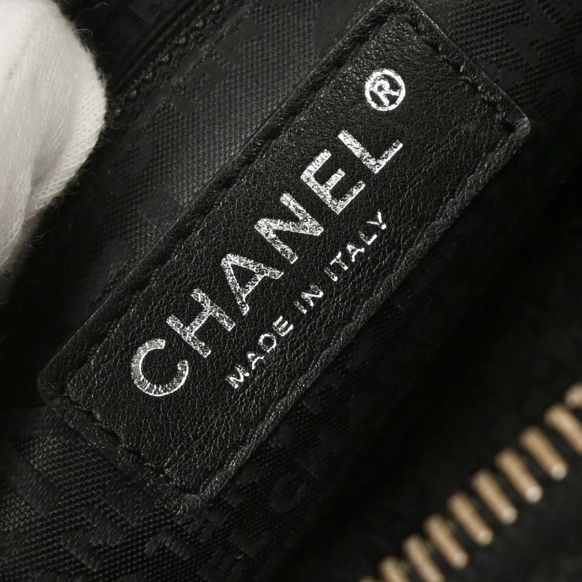 Chanel 2005-2006 Black Canvas Chain Print Handbag - Image 8