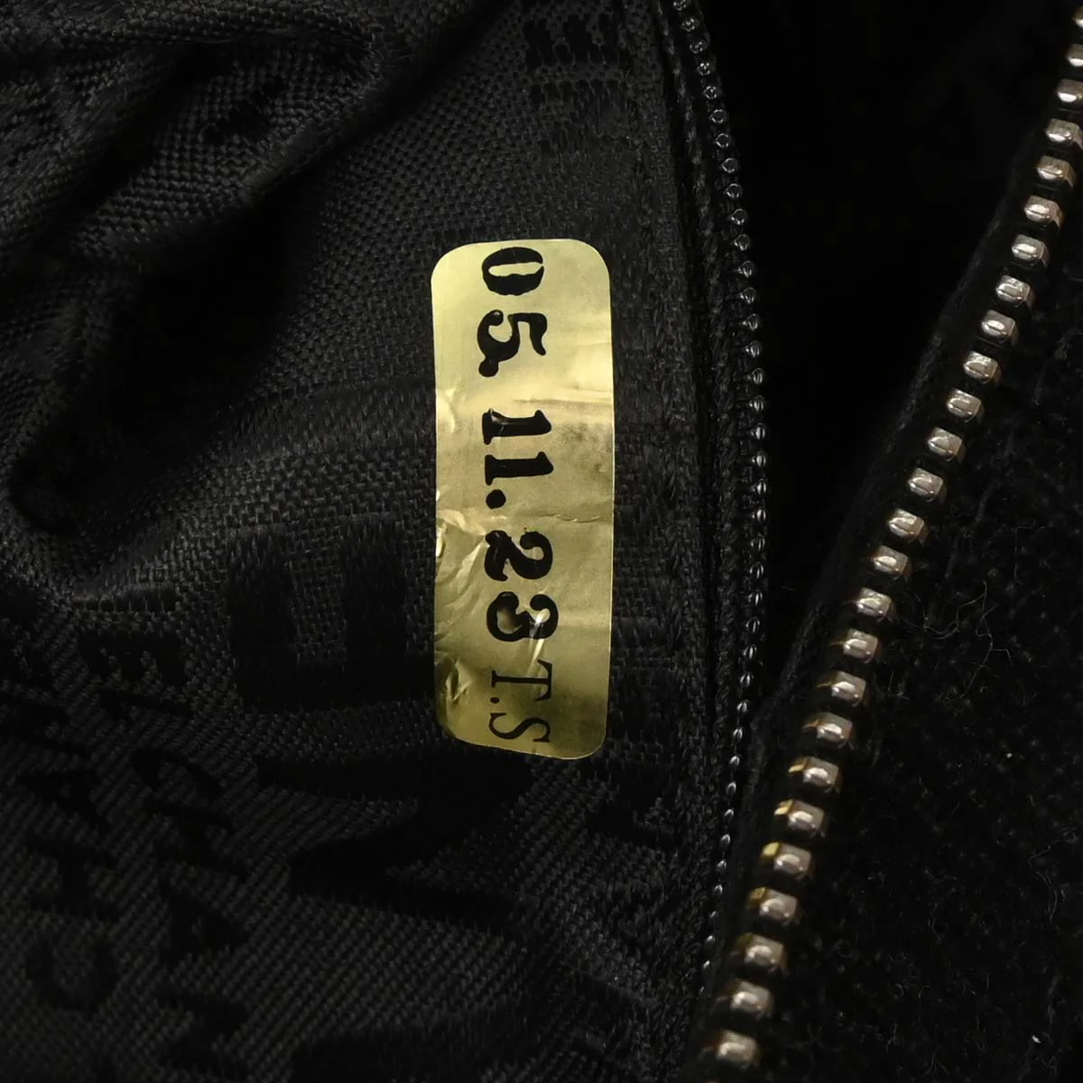 Chanel 2005-2006 Black Canvas Chain Print Handbag - Image 9