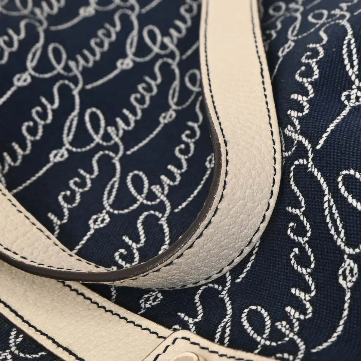 Gucci Navy Canvas Abbey Hobo Handbag - Image 6