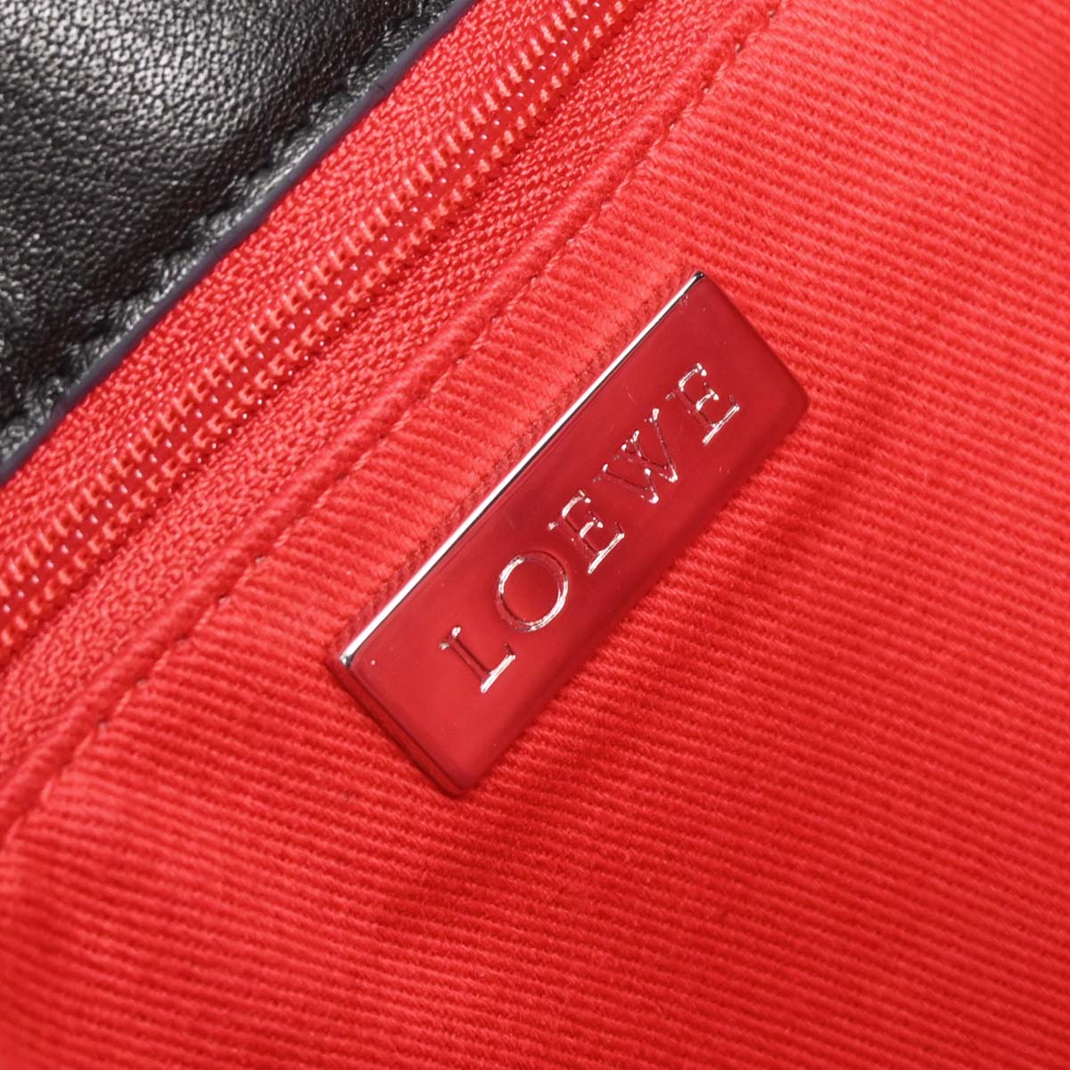 Loewe * Black Leather Shoulder Bag - Image 9