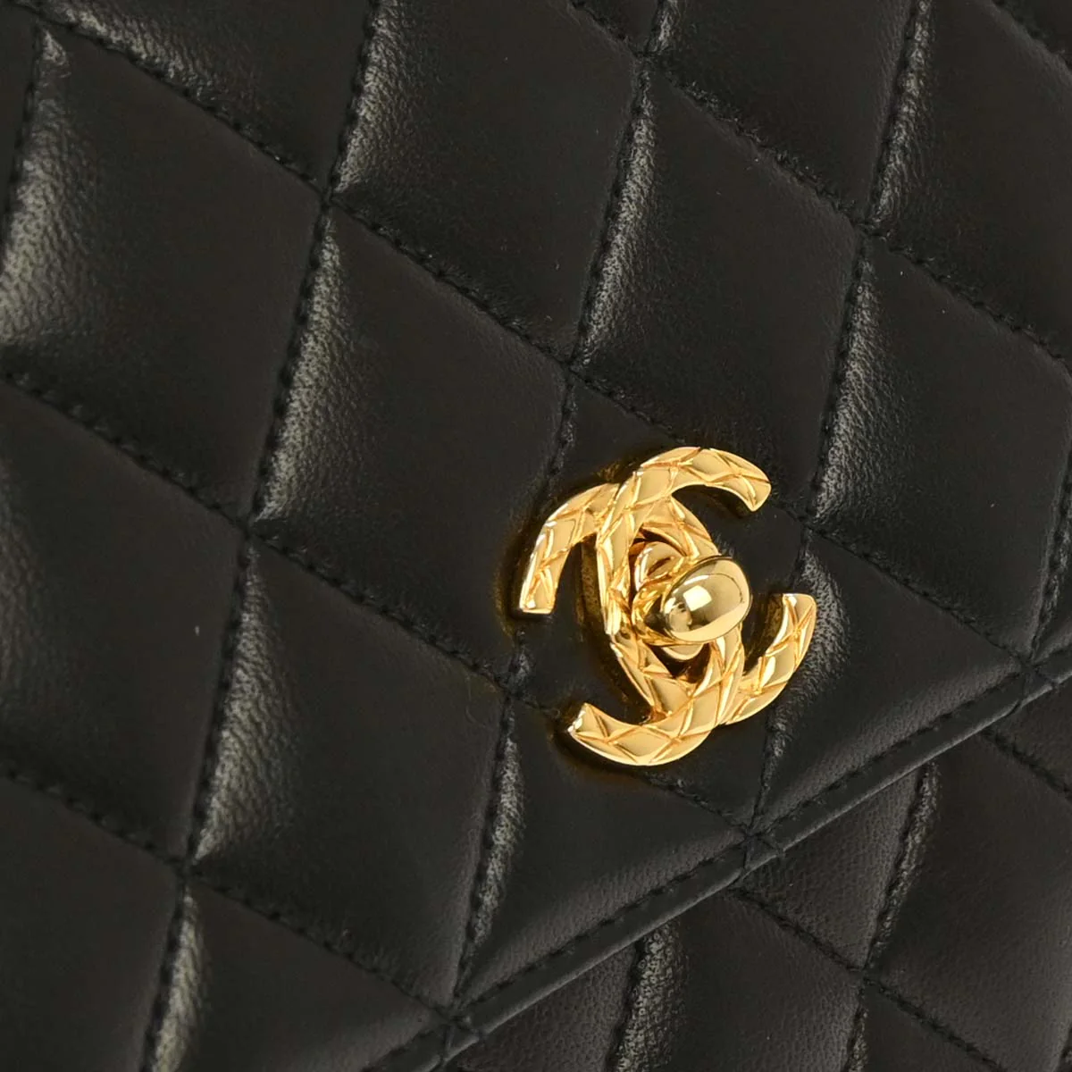 Chanel 1991-1994 Black Lambskin Handbag - Image 4