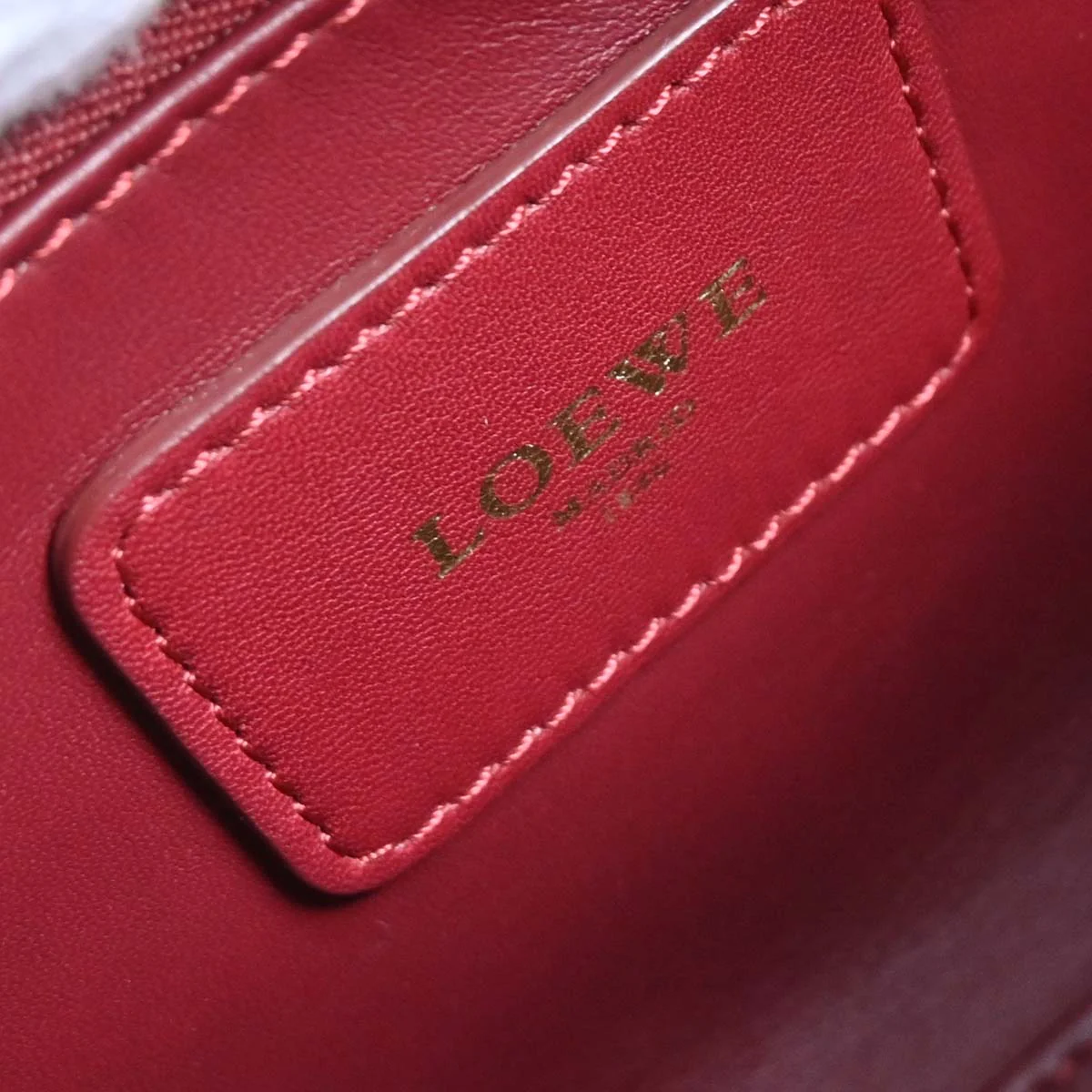 Loewe * Red Crocodile Amazona 28 Handbag - Image 9