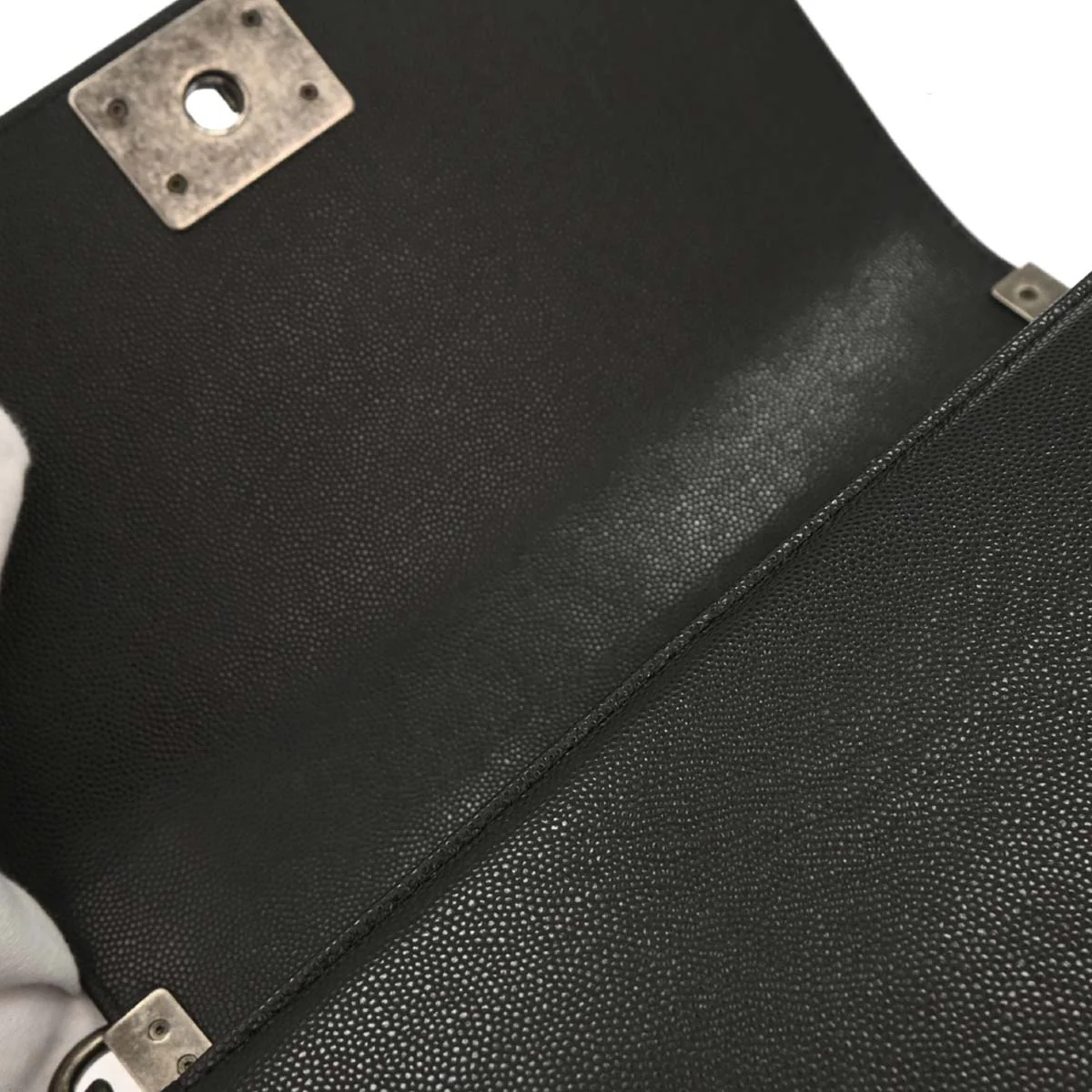 Boy Chanel 2019 Black Caviar Medium Shoulder Bag - Image 7