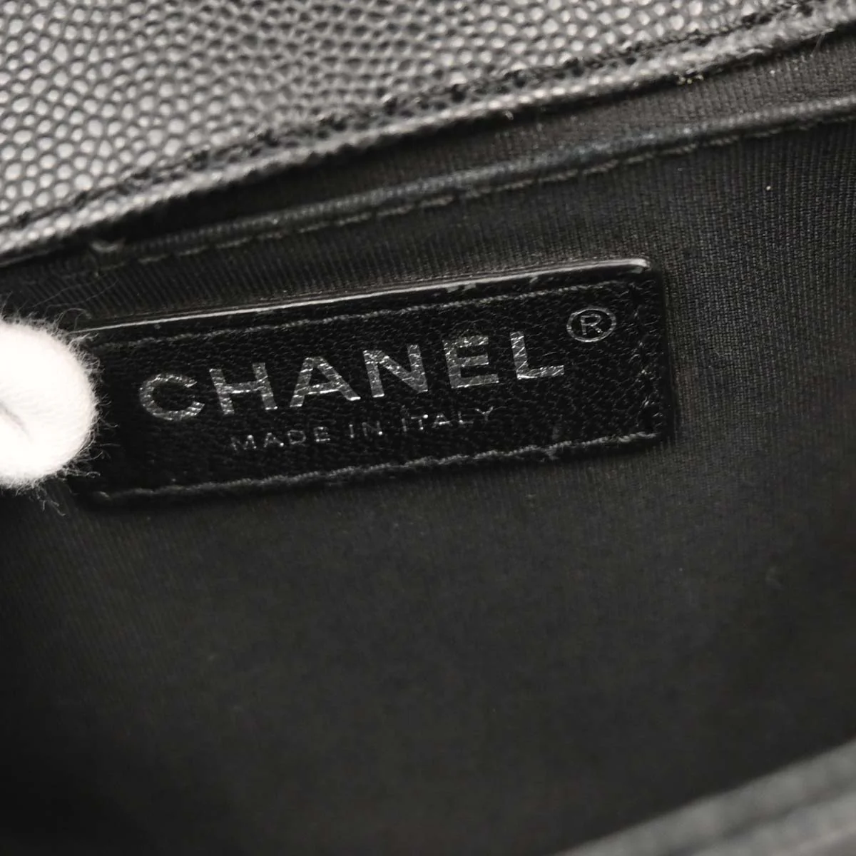 Boy Chanel 2019 Black Caviar Medium Shoulder Bag - Image 9