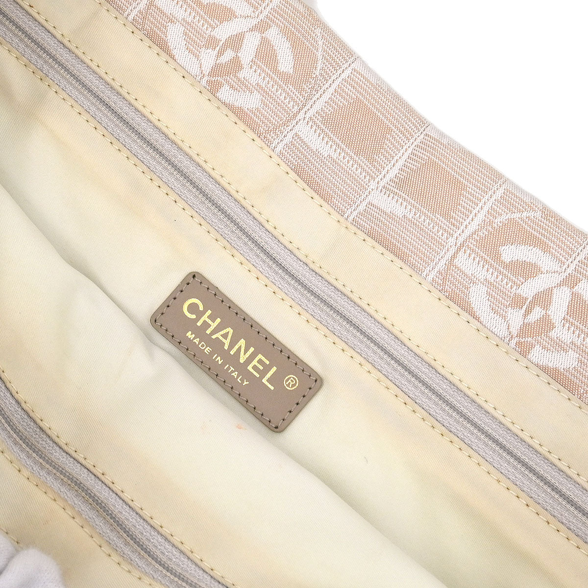 Chanel 2005-2006 Beige Jacquard Nylon New Travel Line Tote Handbag - Image 9