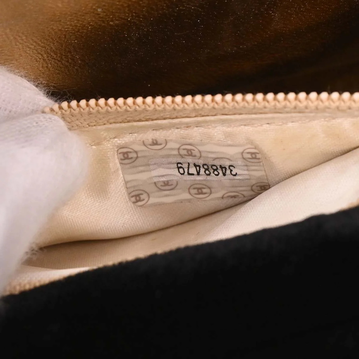 Chanel Black Velvet Shoulder Bag - Image 10
