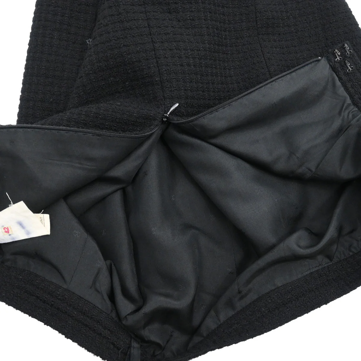 Chanel 1990-1991 Setup Suit Jacket Skirt Black #42 - Image 10