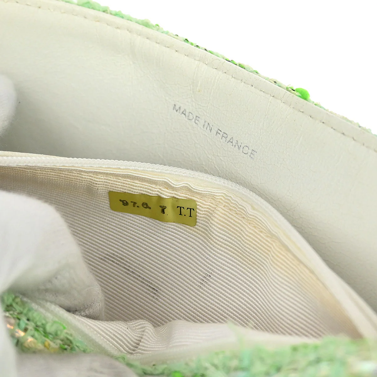 Chanel 1996-1997 Green Tweed Chain Handbag - Image 8