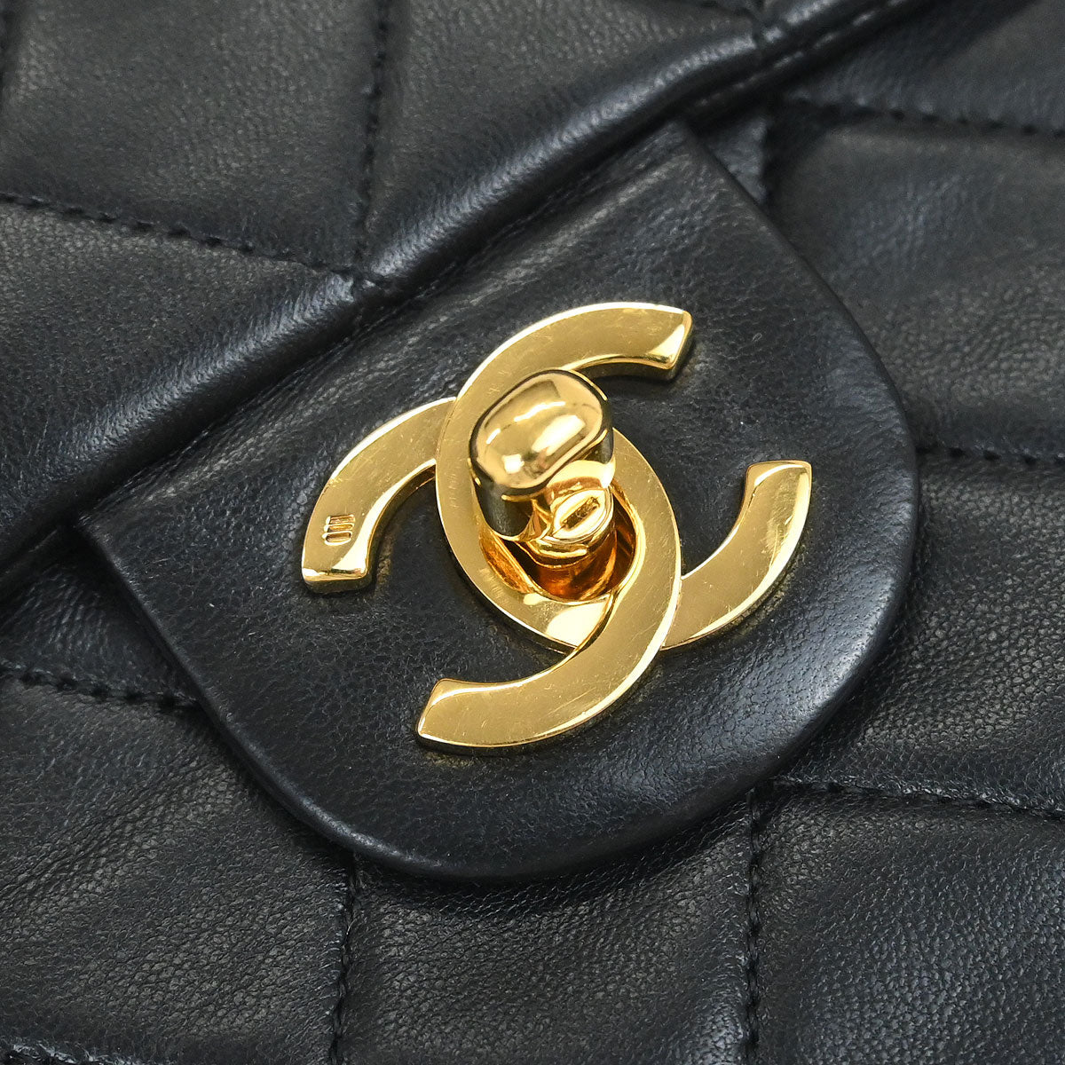 Chanel 1989-1991 Black Lambskin Mini Classic Square Flap Shoulder Bag 17 - Image 4