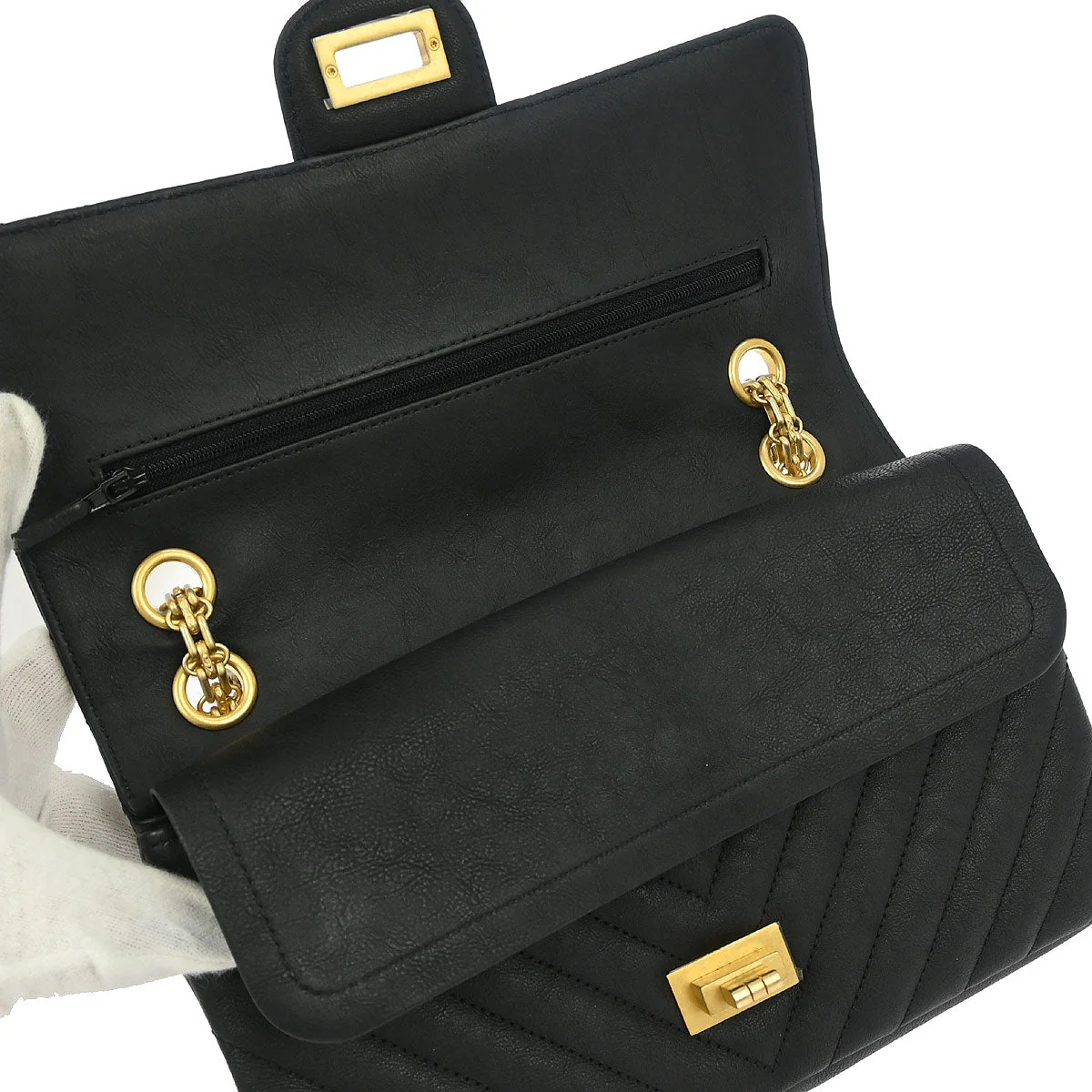 Chanel 2019 Black Calfskin 2.55 Chevron Classic Double Flap Shoulder Bag - Image 6