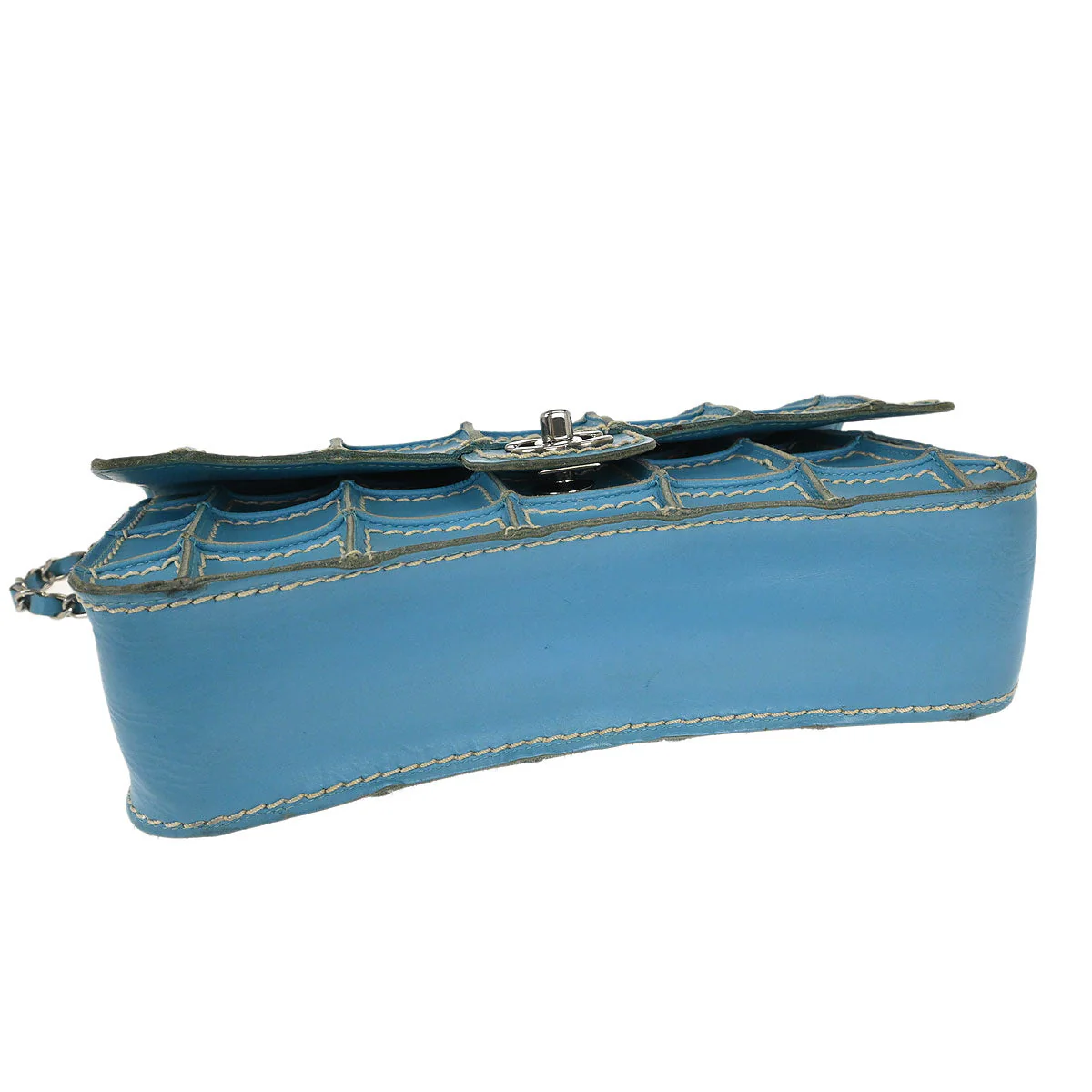 Chanel 2001-2003 Light Blue Calfskin Wild Stitch Choco Bar Waffle Shoulder Bag - Image 3
