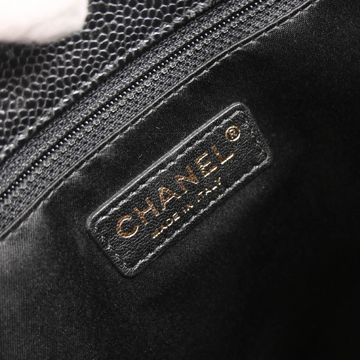 Chanel 2011 Black Caviar Skin Grand Shopping Tote GST Chain Handbag - Image 9