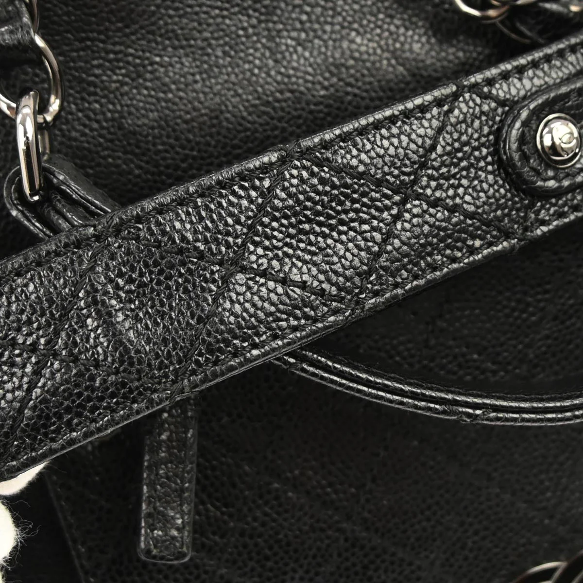Chanel Black Caviar Skin Handbag - Image 7