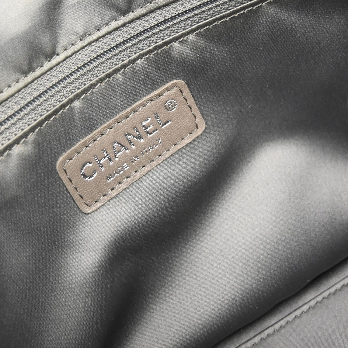 Chanel Black Caviar Skin Handbag - Image 9