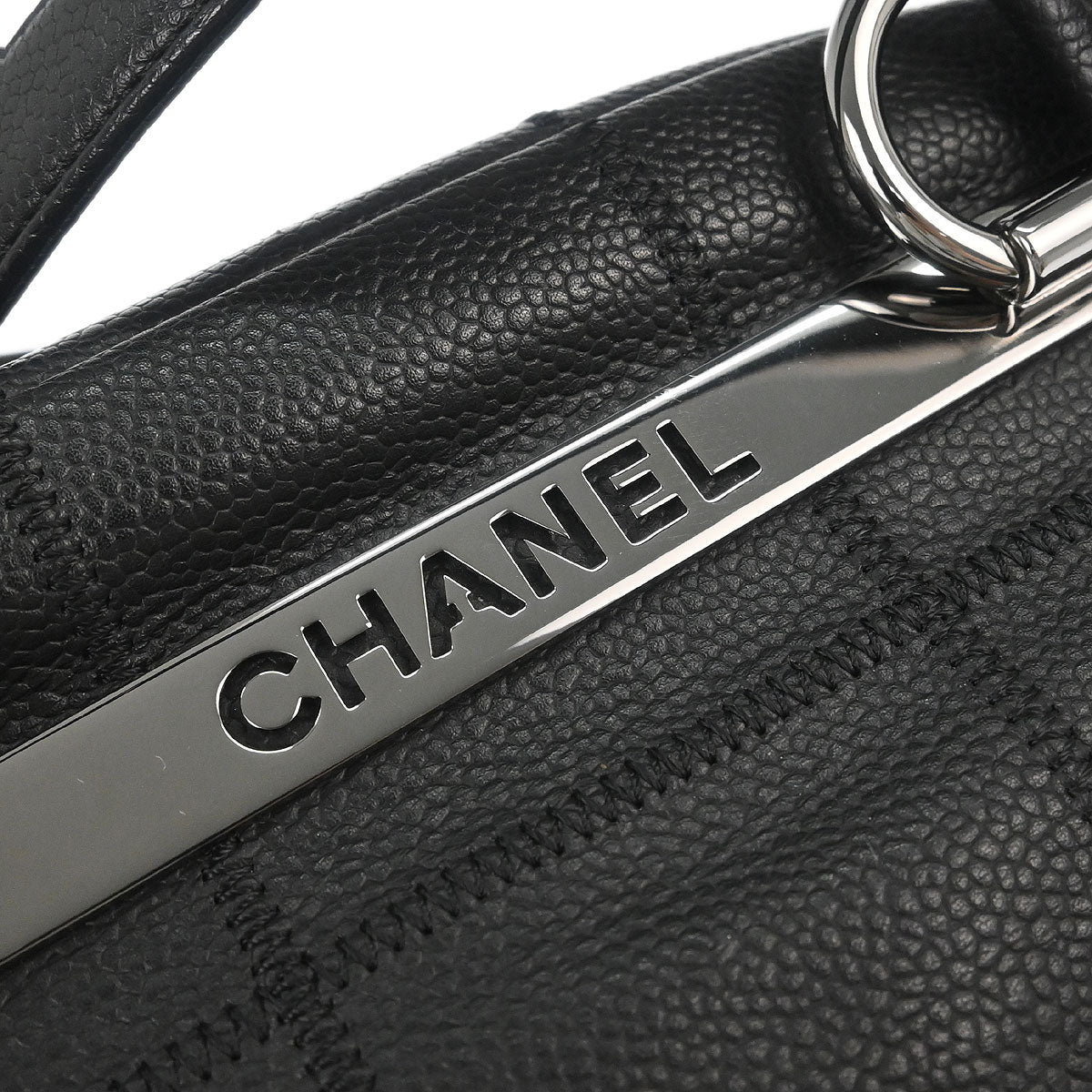 Chanel 2005-2006 Black Caviar Skin Choco Bar Handbag - Image 4