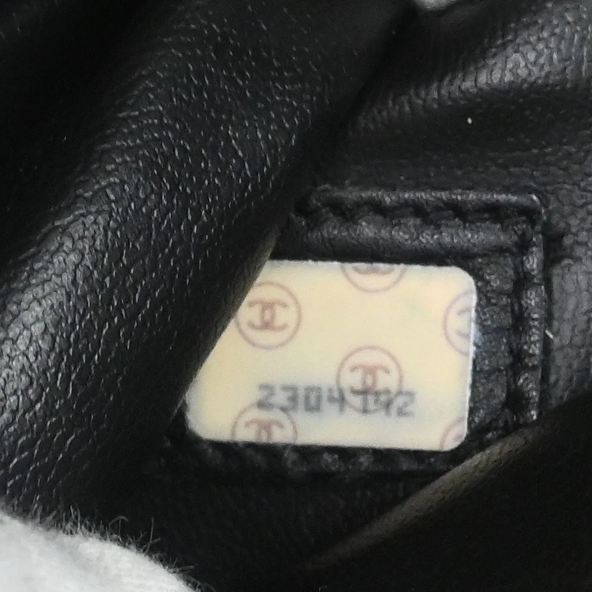 Chanel 1991-1994 Black Lambskin Bicolore Supermodel Shoulder Bag - Image 10