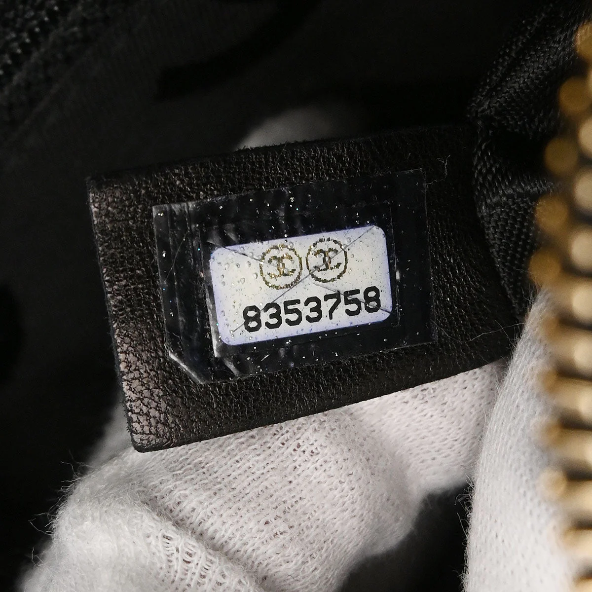 Chanel 2003-2004 Black Calfskin Chain Handbag - Image 10