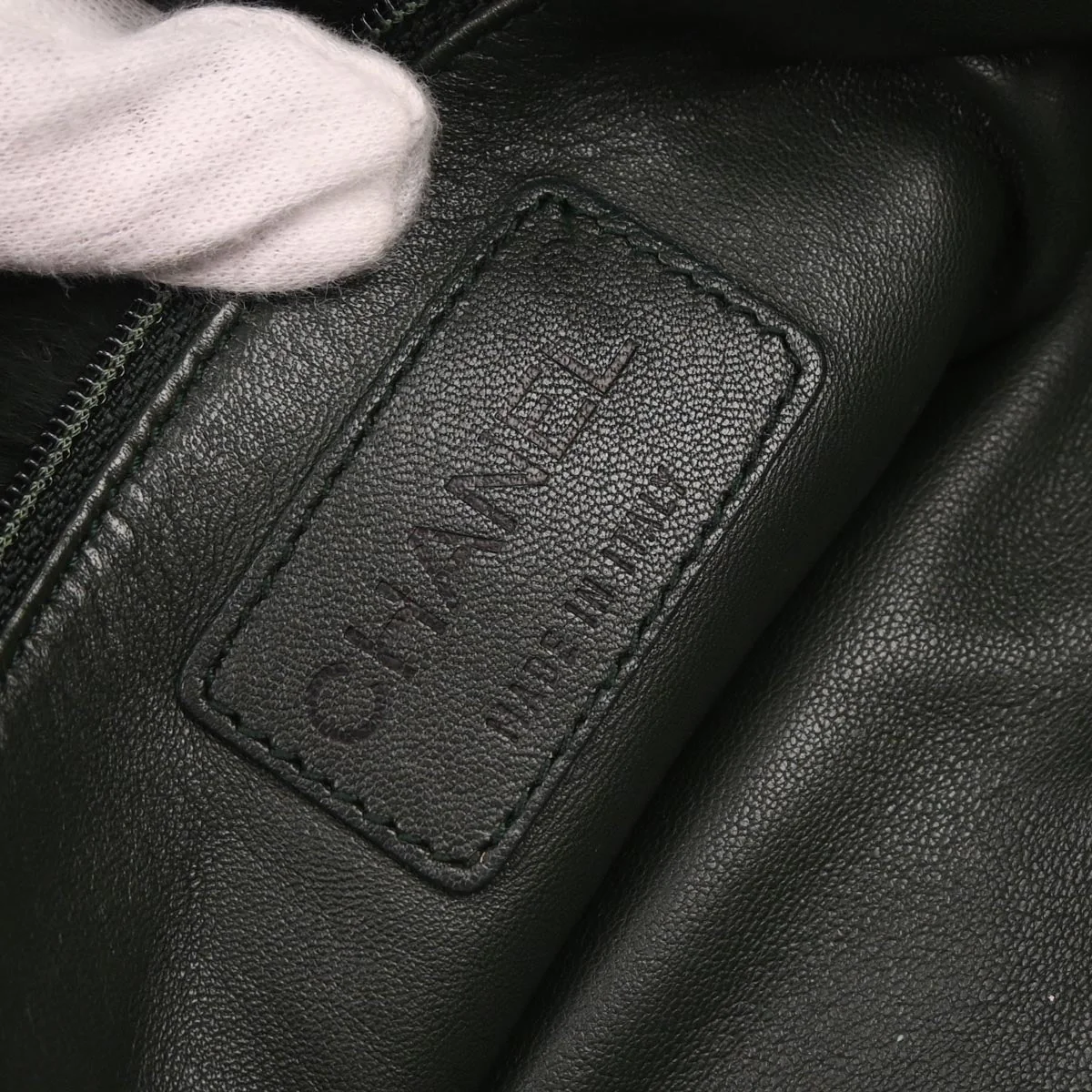 Chanel 2000-2002 Dark Green Lapin Fur Tote Shoulder Bag - Image 9