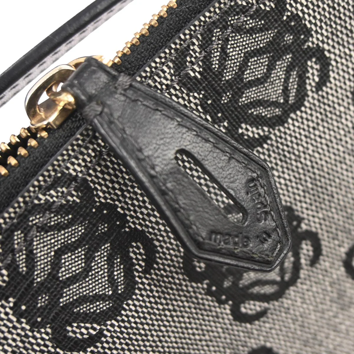 Loewe Gray Canvas Anagram Accessory Pouch Handbag - Image 7